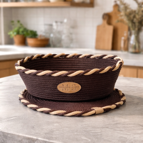 Košarica in podstavek